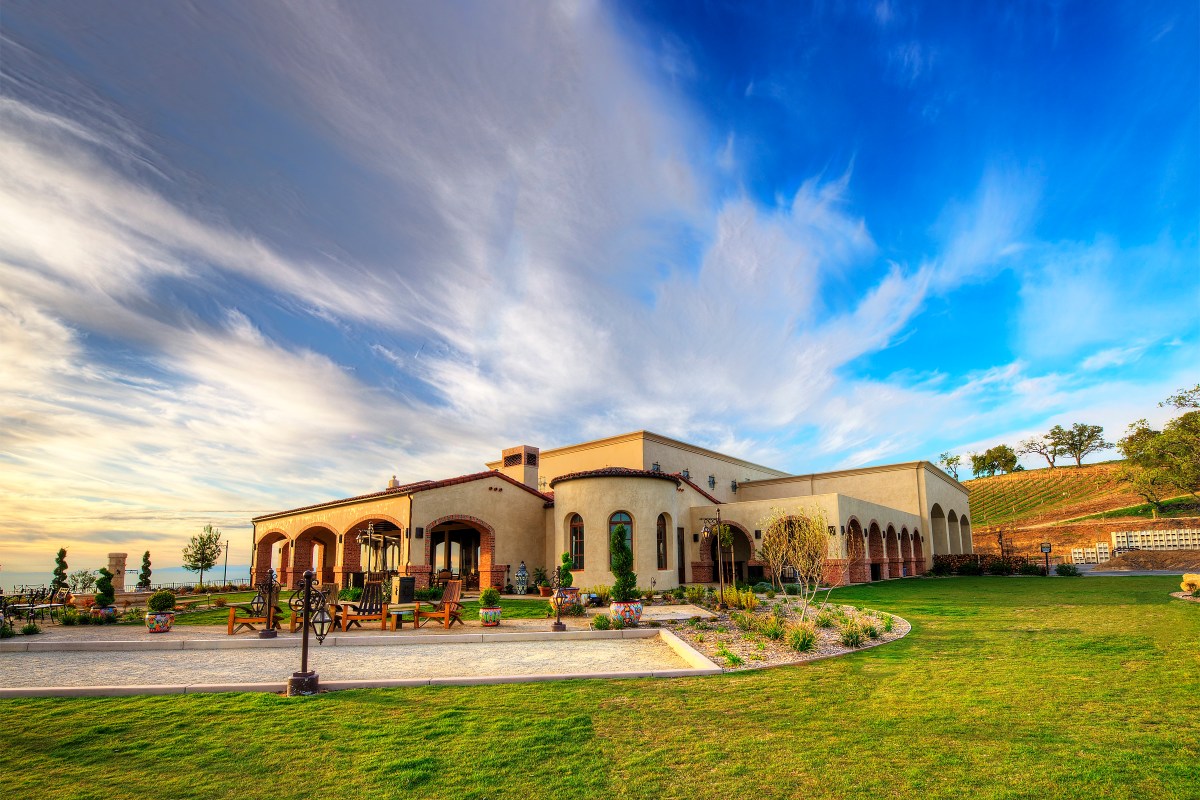 © Photo by DAOU Vineyards