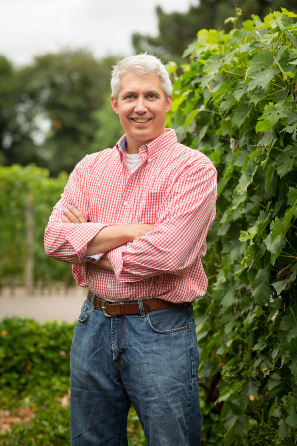 Eola-Hills-Steve-Anderson-winemaker-1-600x900
