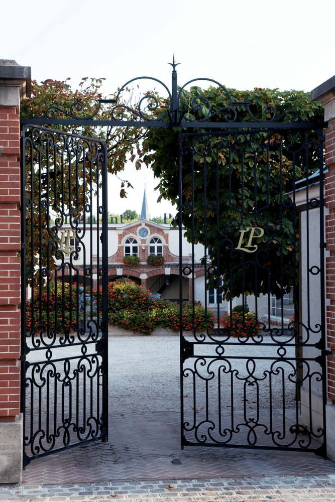 Domaine-entry-gates-Laurent-Perrier