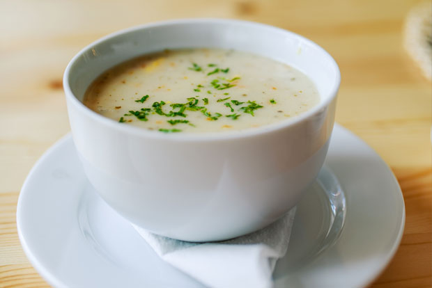 potato leek soup dish